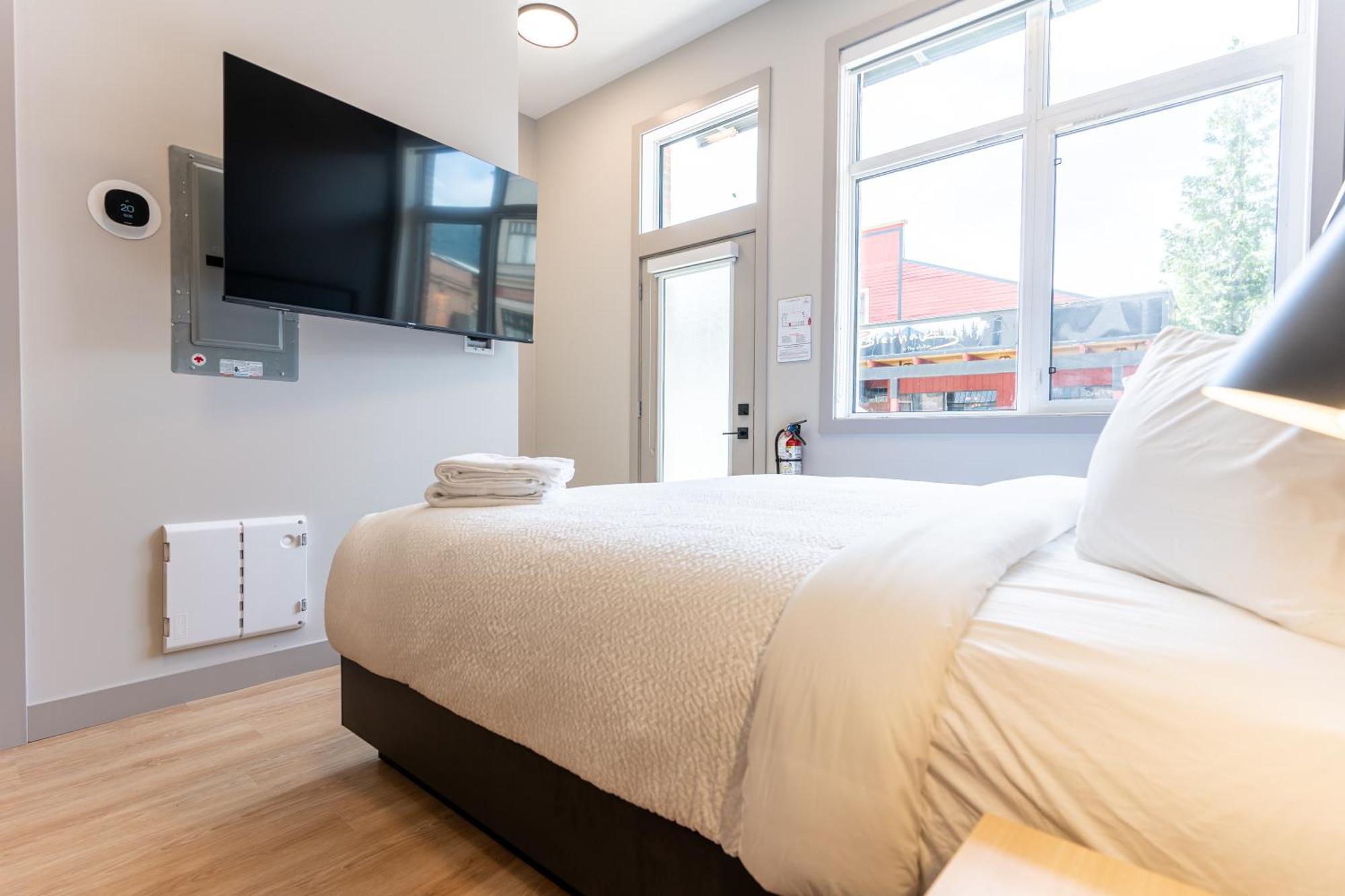 Basecamp Suites ريفيلستوك الغرفة الصورة