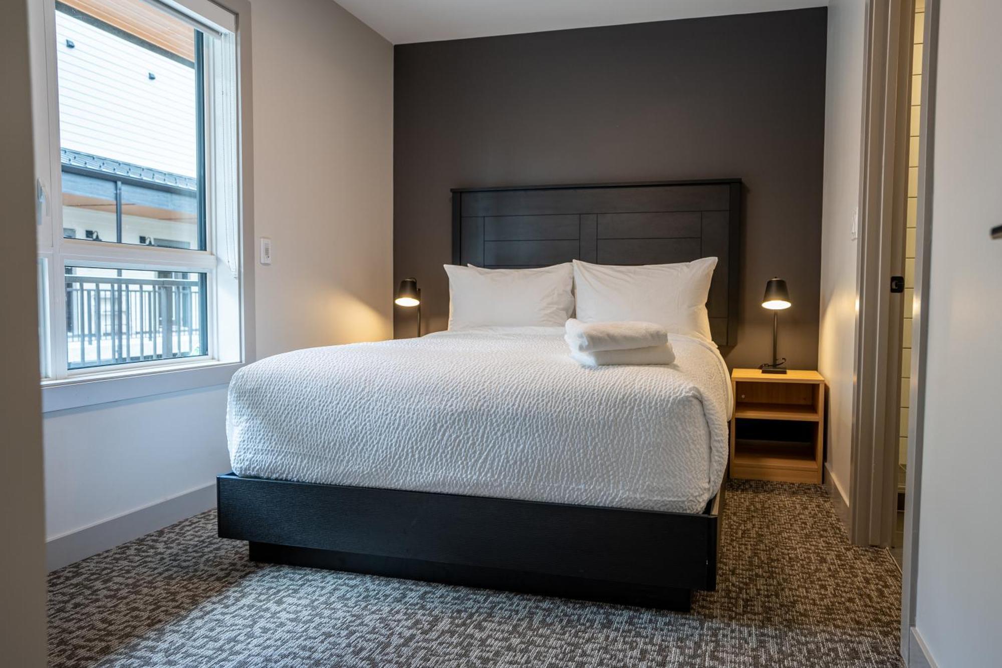 Basecamp Suites ريفيلستوك الغرفة الصورة