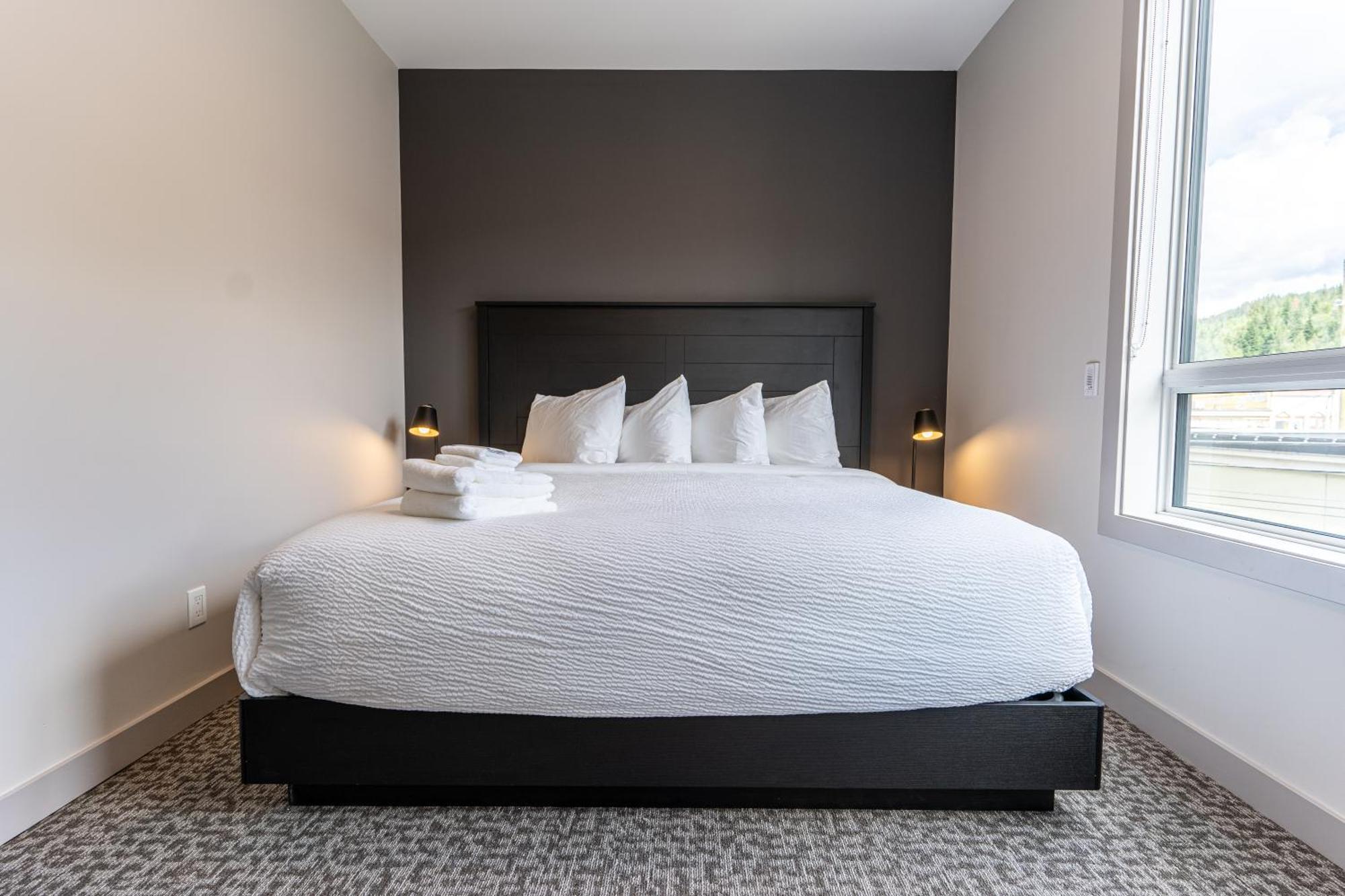 Basecamp Suites ريفيلستوك الغرفة الصورة